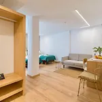Emete & Coworking By Airnest מלון