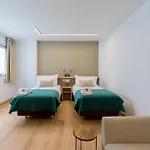 Emete & Coworking By Airnest מלון 3*