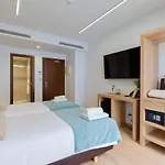 מלון Emete & Coworking By Airnest 3*