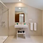 Emete & Coworking By Airnest מלון 3*