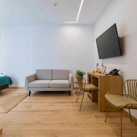 Emete & Coworking By Airnest فندق