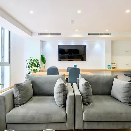 מלון Emete & Coworking By Airnest 3*