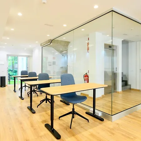 Emete & Coworking By Airnest מלון 3*
